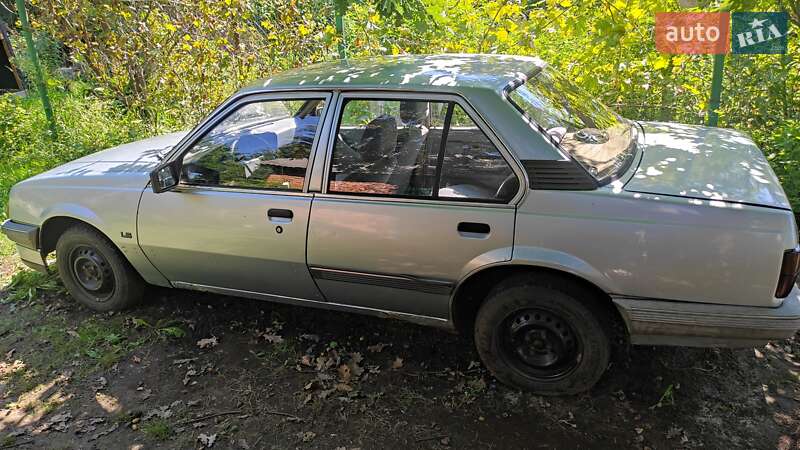 Седан Opel Ascona 1985 в Коростене фото Седан Opel Ascona 1985 в Коростене
