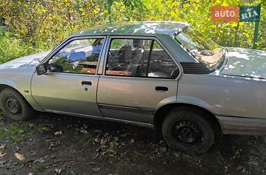 Седан Opel Ascona 1985 в 
