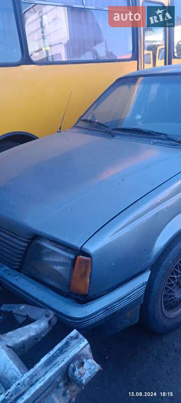 Седан Opel Ascona 1984 в Одессе