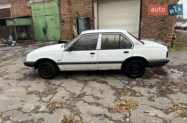 Седан Opel Ascona 1988 в Червонограде