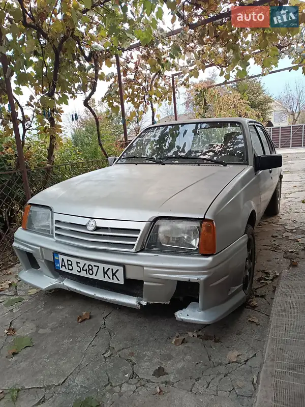 Opel Ascona 1988