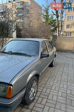 Седан Opel Ascona 1986 в 