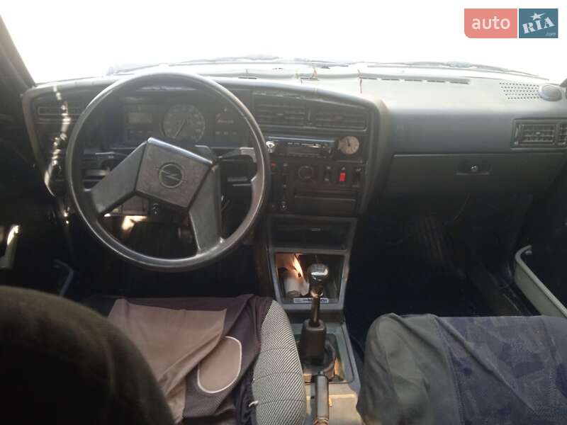 Opel Ascona 1987
