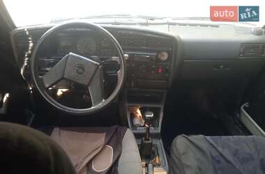 Хэтчбек Opel Ascona 1987 в 