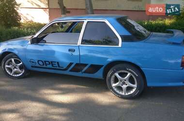 Купе Opel Ascona 1985 в 