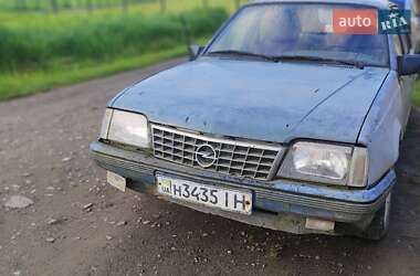 Хетчбек Opel Ascona 1985 в Стебнику