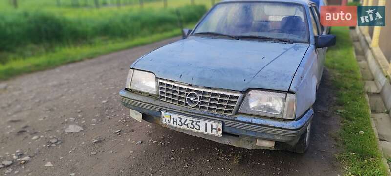 Хэтчбек Opel Ascona 1985 в Стебнику