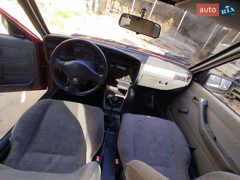 Седан Opel Ascona 1985 в Житомирі