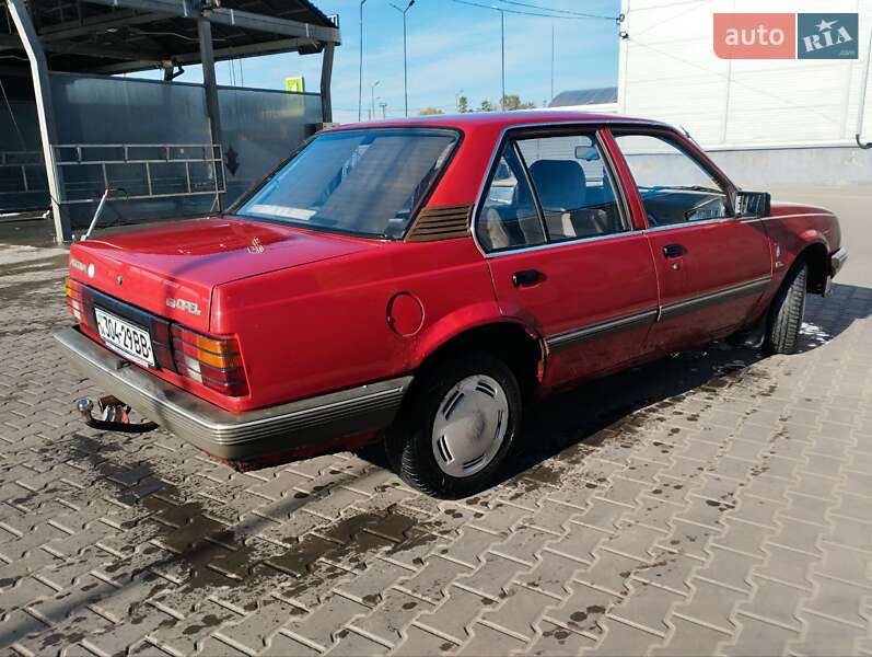 Седан Opel Ascona 1985 в Житомирі