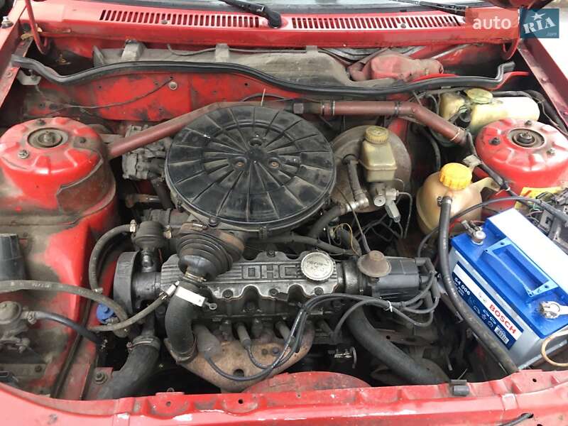 Седан Opel Ascona 1986 в Киеве