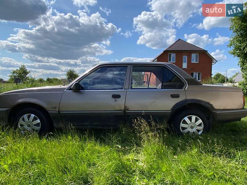 Седан Opel Ascona 1986 в Луцке фото 5 Седан Opel Ascona 1986 в Луцке
