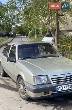 Седан Opel Ascona 1987 в Виннице