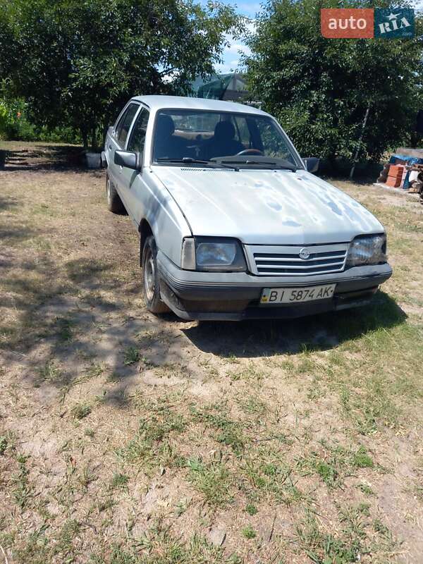 Седан Opel Ascona 1987 в Березане