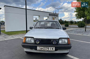Купе Opel Ascona 1982 в 