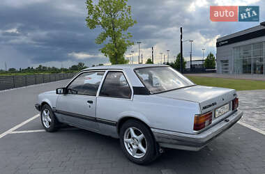 Купе Opel Ascona 1982 в 