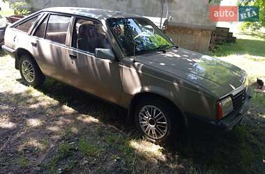 Хэтчбек Opel Ascona 1985 в 