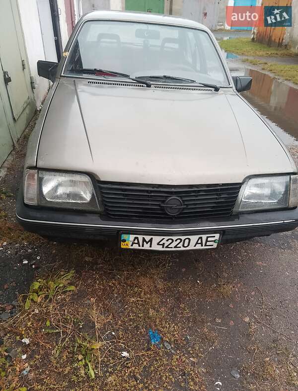 Седан Opel Ascona 1982 в Звягеле фото 5 Седан Opel Ascona 1982 в Звягеле