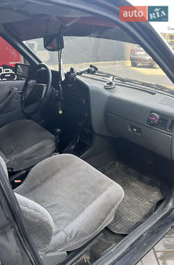 Хэтчбек Opel Ascona 1986 в 