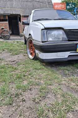 Купе Opel Ascona 1983 в 