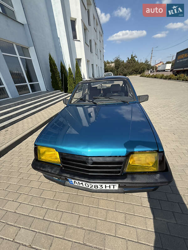 Купе Opel Ascona 1987 в Житомире