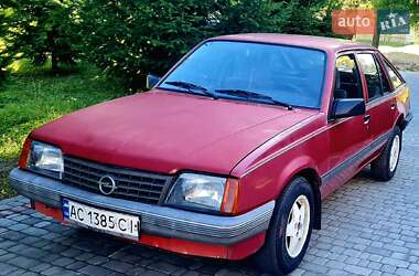Хетчбек Opel Ascona 1986 в Ратному
