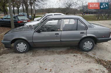 Седан Opel Ascona 1987 в Валках