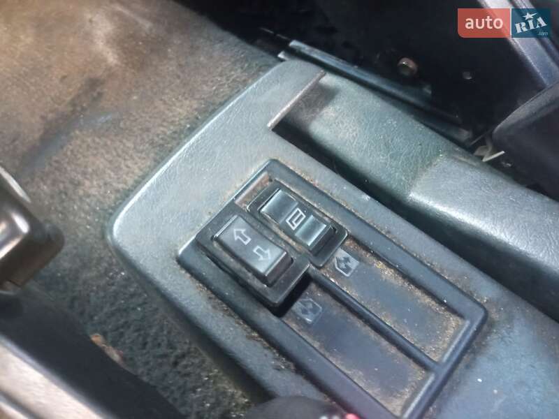 Седан Opel Ascona 1988 в Луцьку