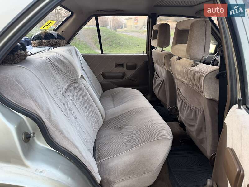 Седан Opel Ascona 1988 в Кам'янському