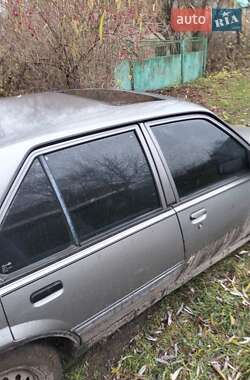 Седан Opel Ascona 1988 в Львові