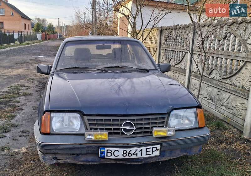 Седан Opel Ascona 1986 в Шептицькому