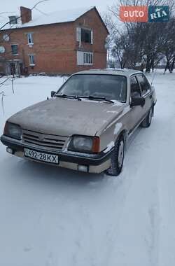Седан Opel Ascona 1986 в Бобровице