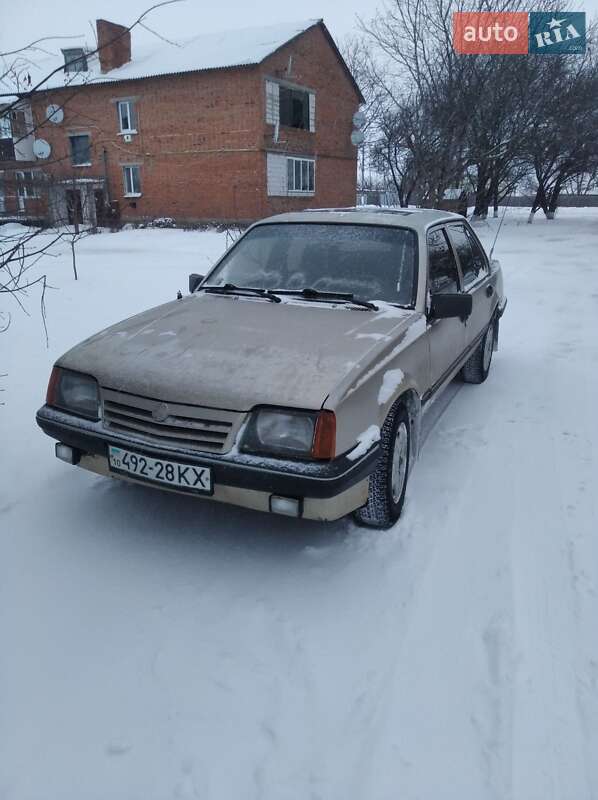 Седан Opel Ascona 1986 в Бобровице