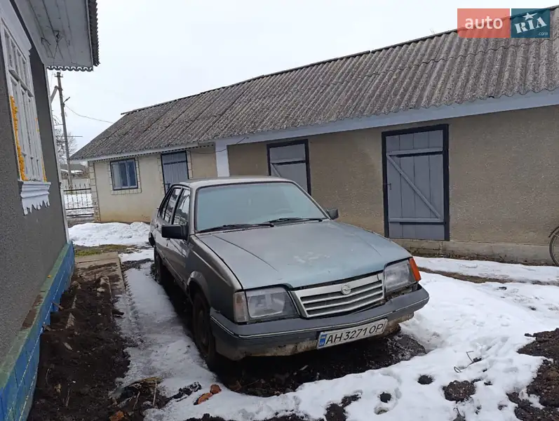 Opel Ascona 1988
