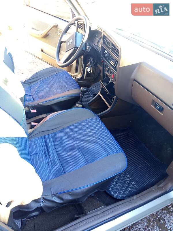 Седан Opel Ascona 1988 в Виннице