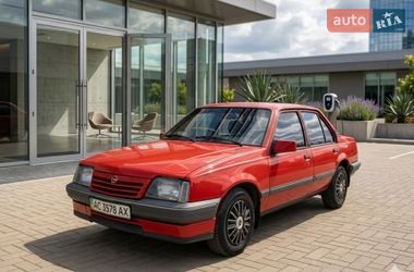 Седан Opel Ascona 1988 в Ковелі
