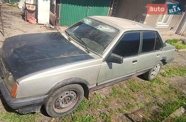 Седан Opel Ascona 1983 в Черновцах