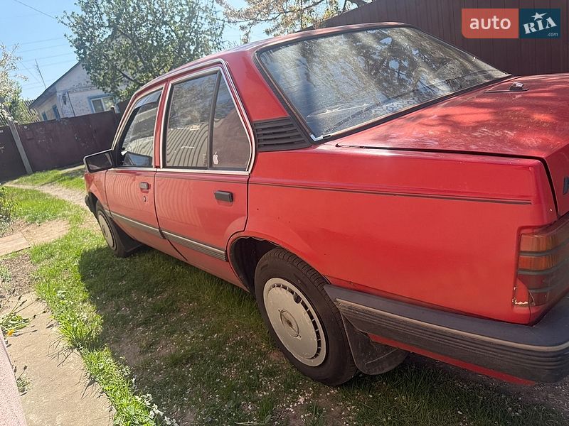 Седан Opel Ascona 1982 в Чернигове