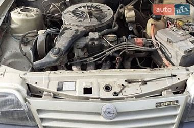 Седан Opel Ascona 1986 в Гусятині