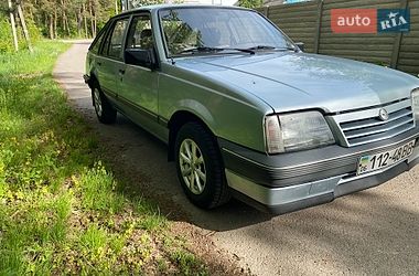 Хэтчбек Opel Ascona 1987 в Житомире