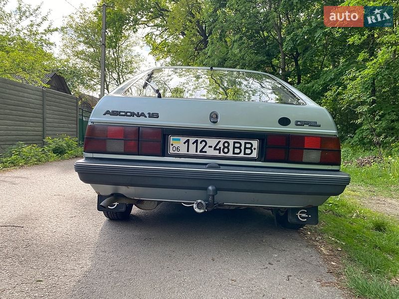 Хэтчбек Opel Ascona 1987 в Житомире