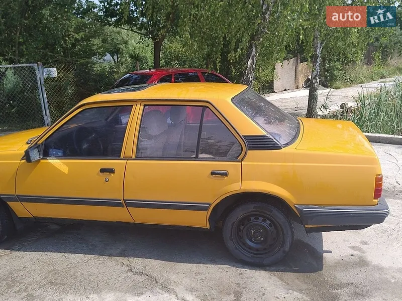Opel Ascona 1986