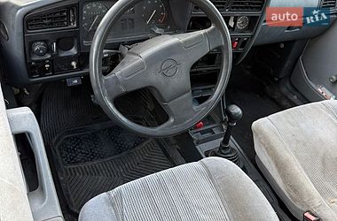 Седан Opel Ascona 1988 в Харкові