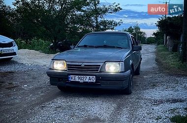 Седан Opel Ascona 1987 в Кривом Роге