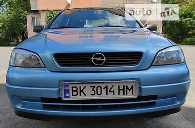 Седан Opel Astra G 2004 в Ровно