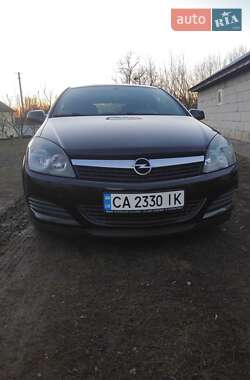 Хэтчбек Opel Astra GTC 2009 в 