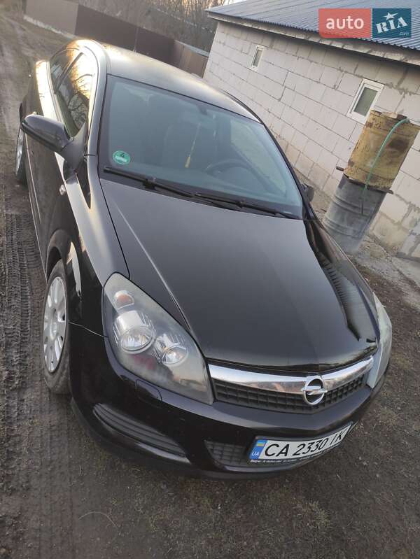 Хетчбек Opel Astra GTC 2009 в Жашківу