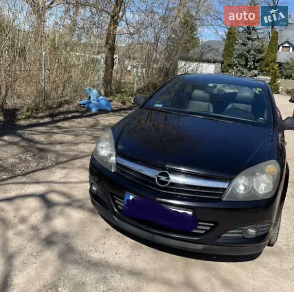 Хетчбек Opel Astra GTC 2006 в Сарнах