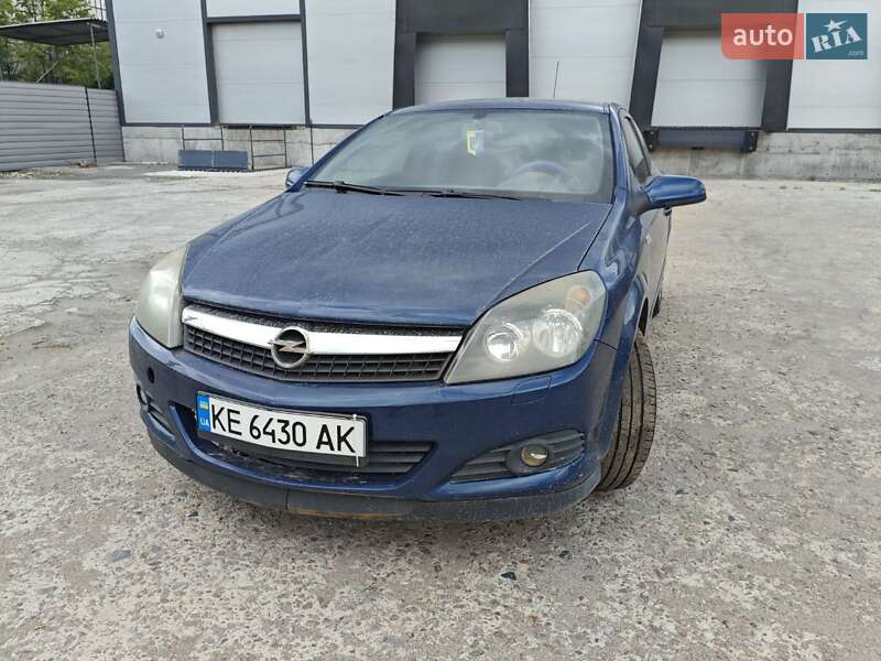 Opel Astra GTC 2008