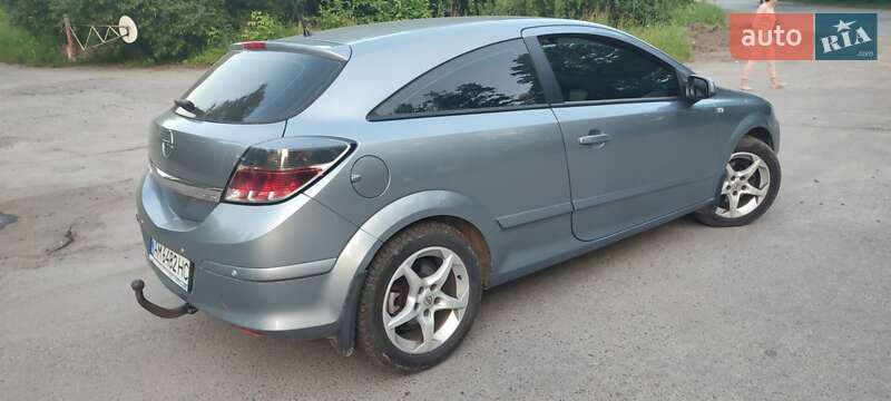 Хэтчбек Opel Astra GTC 2006 в Звягеле