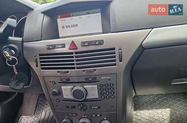 Хэтчбек Opel Astra GTC 2006 в 